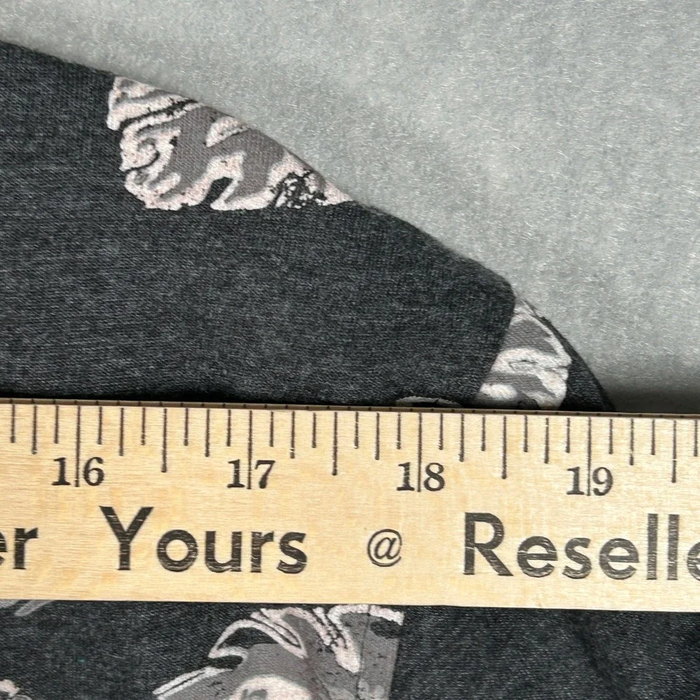 Free Planet T-Shirt Mens Large Charcoal Grey Floral Tropical Short‎ Sleeve Tee